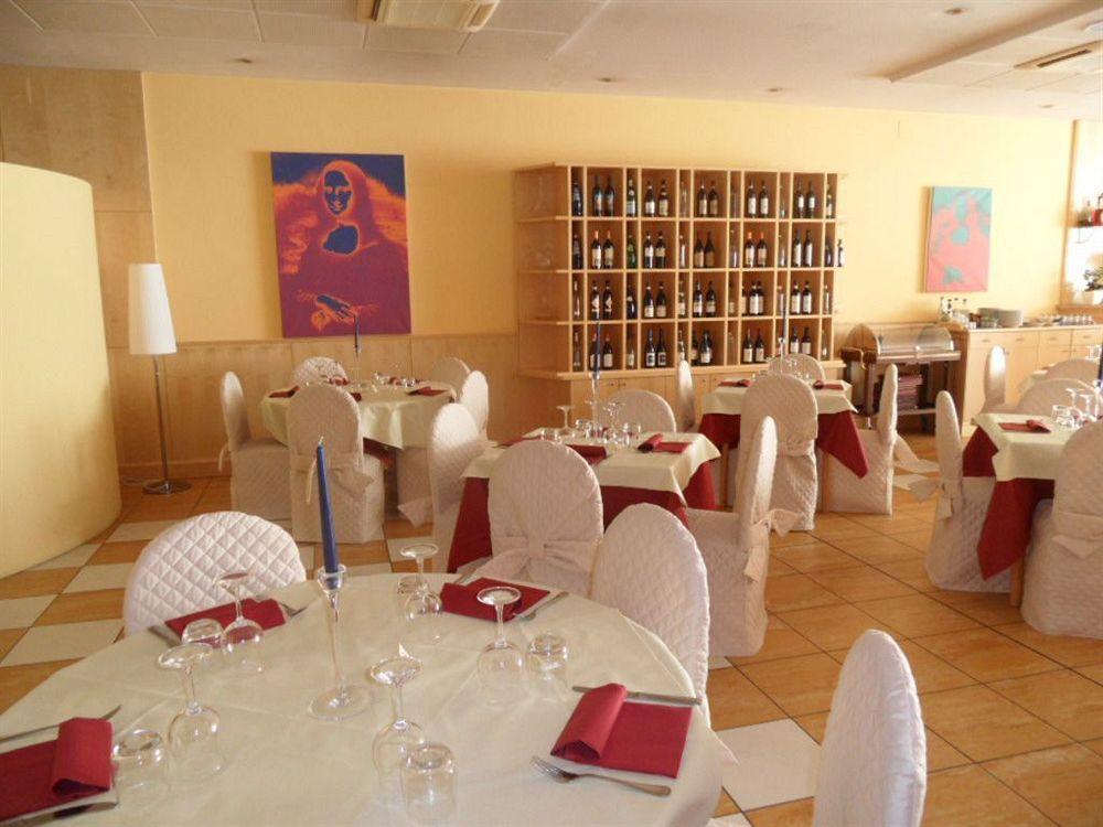 B&B Hotel Cuneo Cristal Kültér fotó