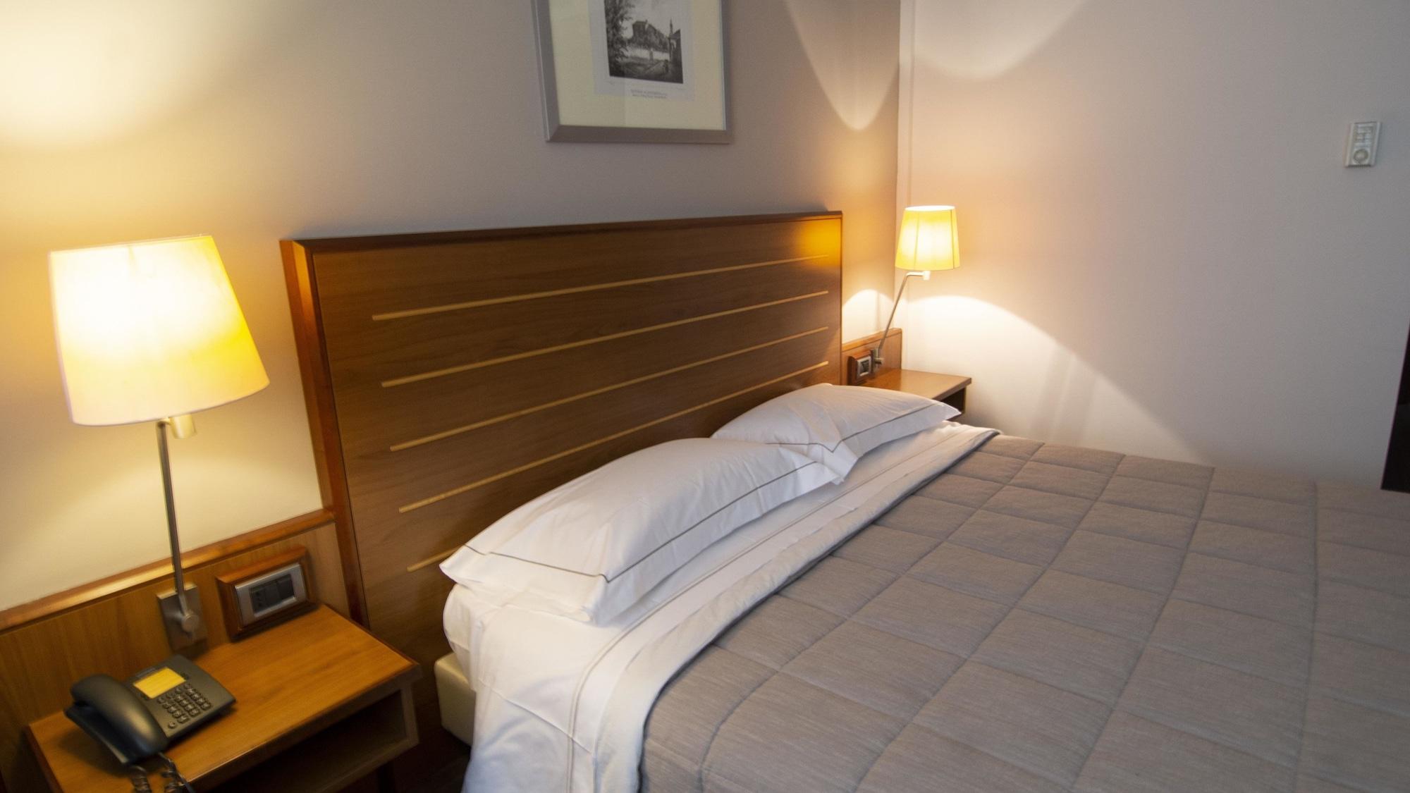 B&B Hotel Cuneo Cristal Kültér fotó