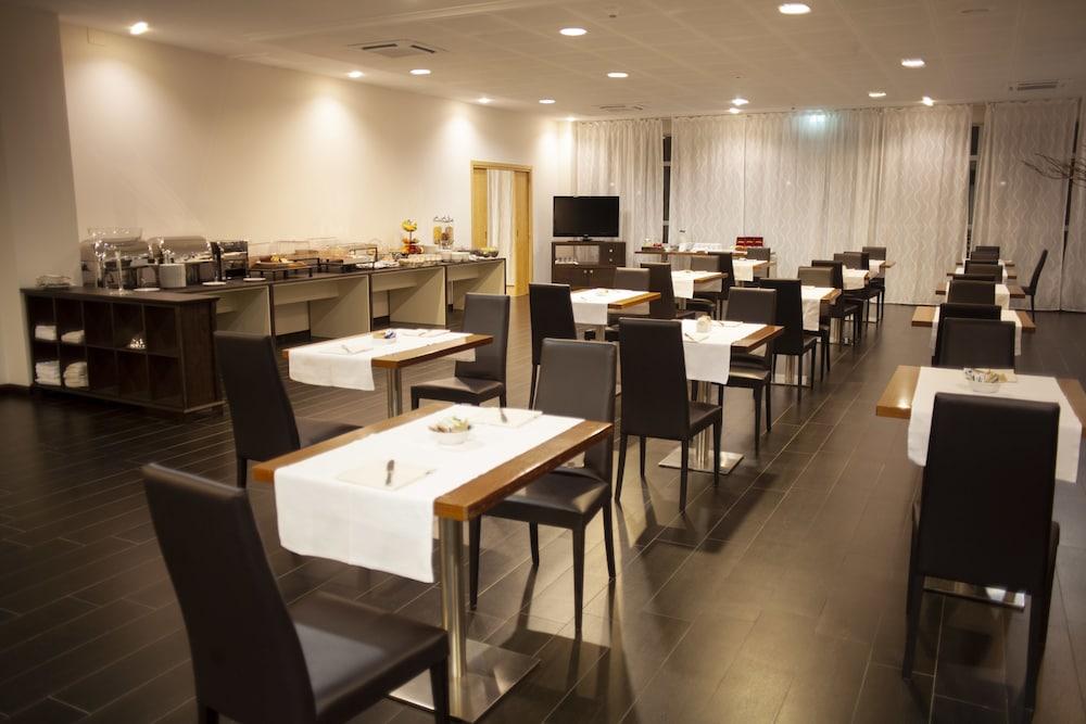 B&B Hotel Cuneo Cristal Kültér fotó