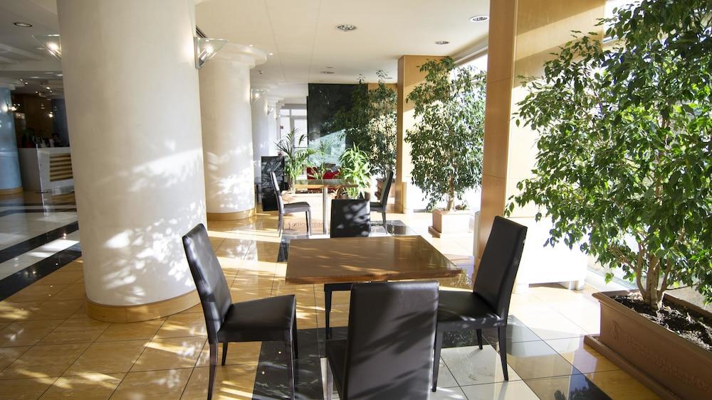 B&B Hotel Cuneo Cristal Kültér fotó