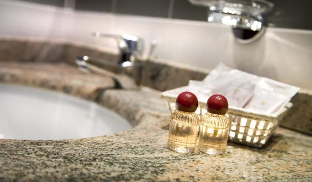 B&B Hotel Cuneo Cristal Kültér fotó
