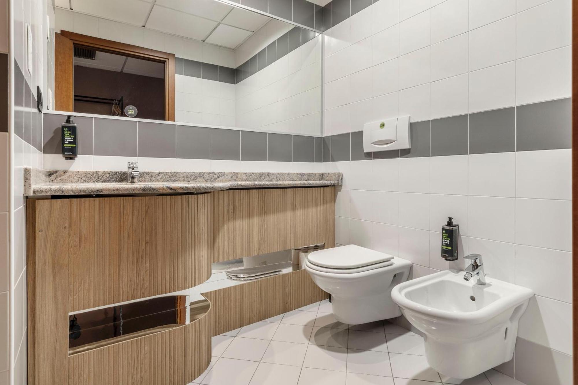 B&B Hotel Cuneo Cristal Kültér fotó