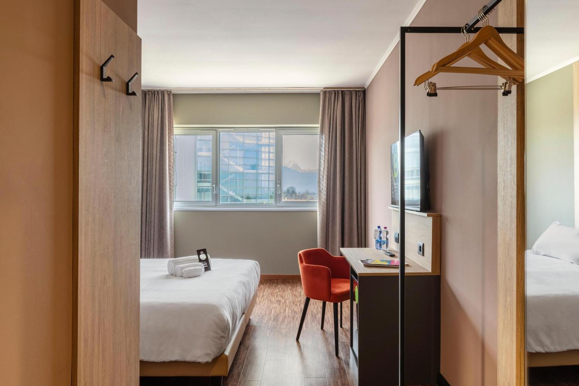 B&B Hotel Cuneo Cristal Kültér fotó