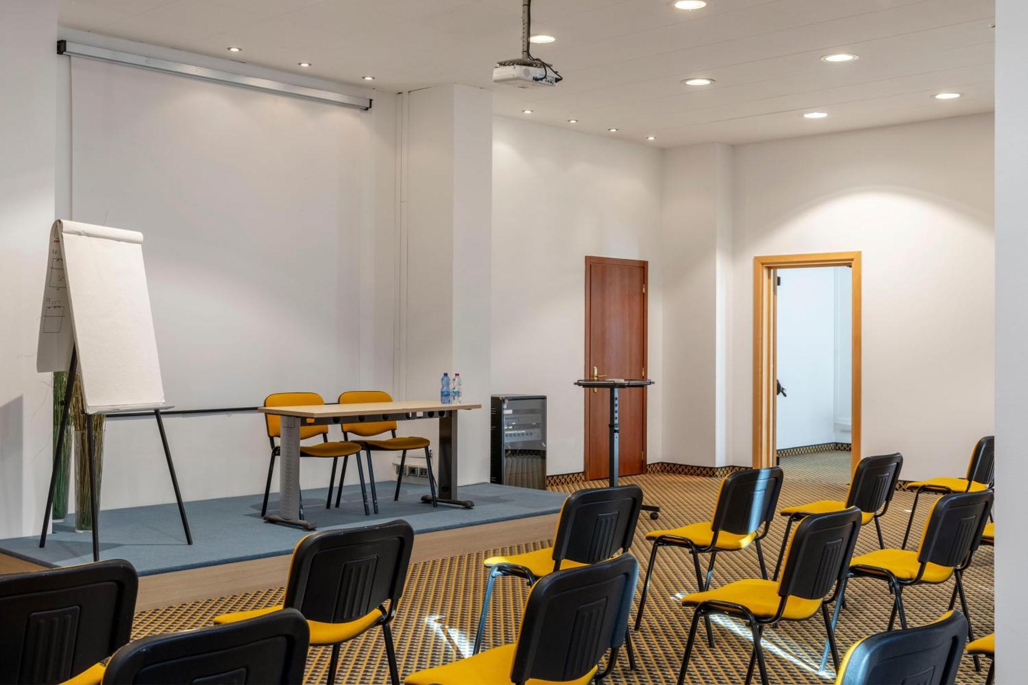 B&B Hotel Cuneo Cristal Kültér fotó