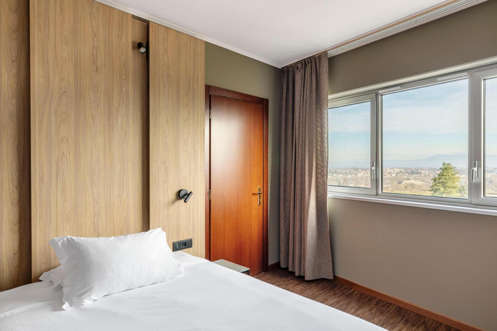 B&B Hotel Cuneo Cristal Kültér fotó