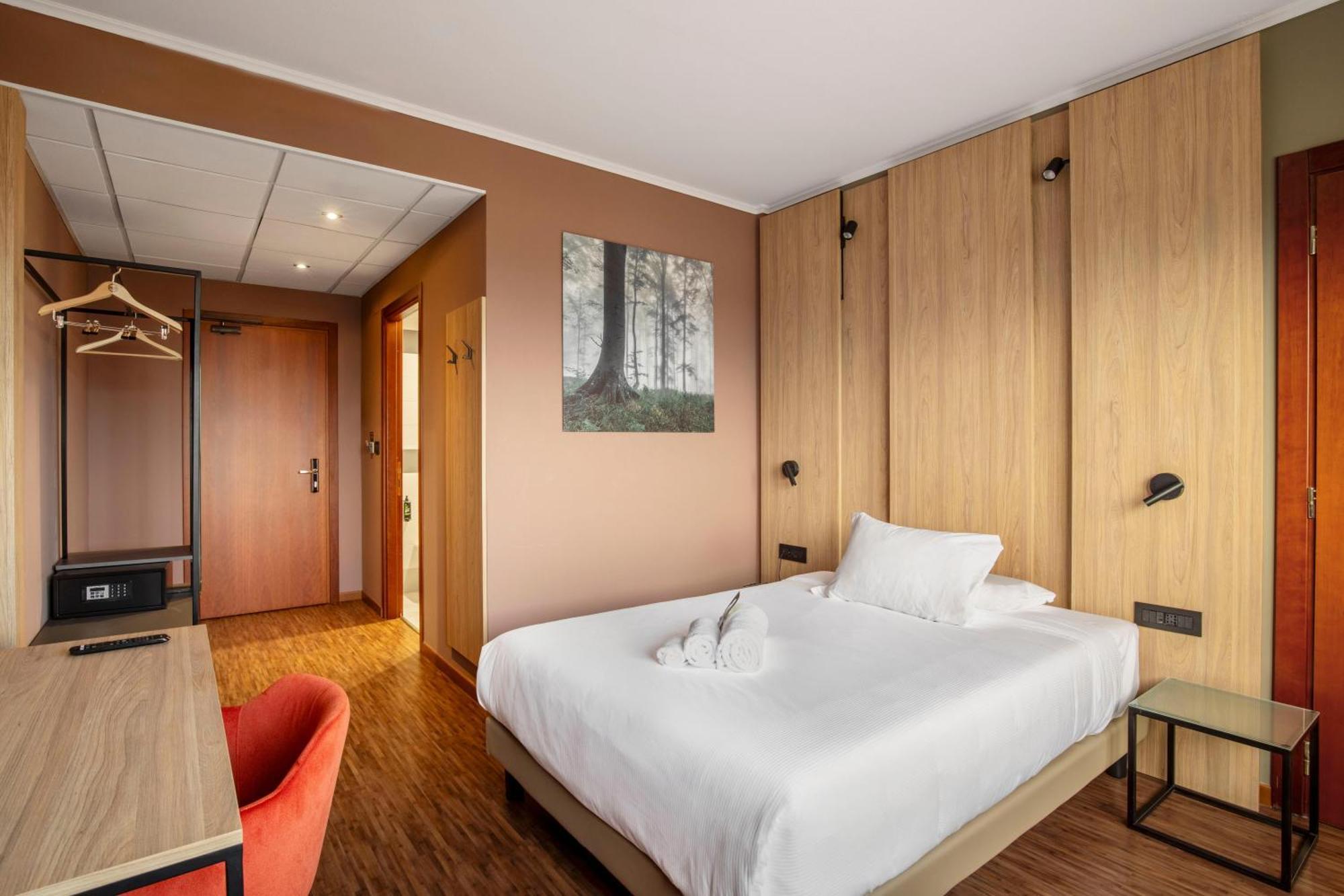B&B Hotel Cuneo Cristal Kültér fotó
