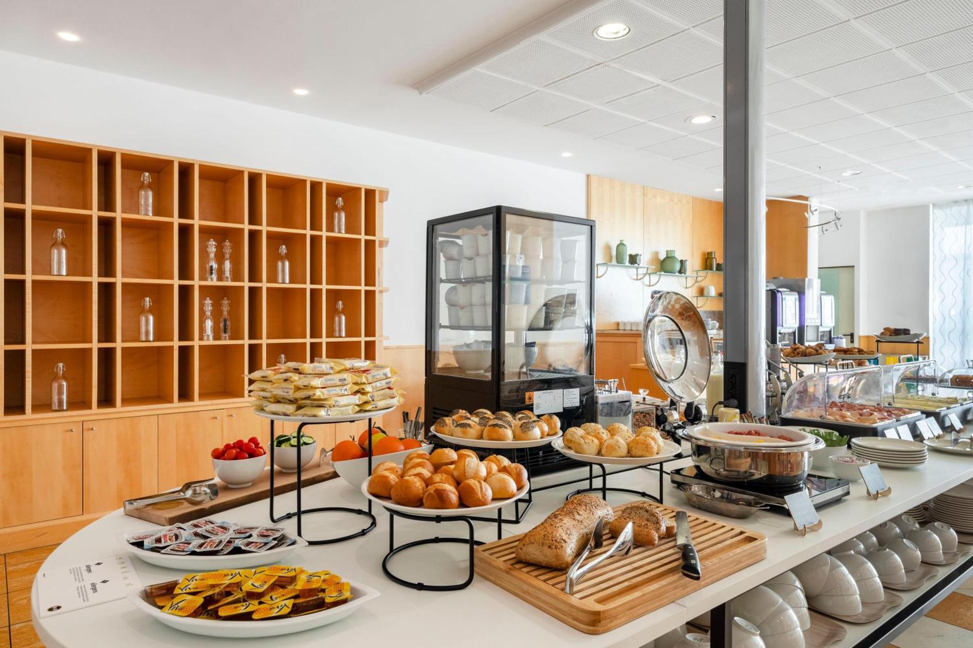 B&B Hotel Cuneo Cristal Kültér fotó