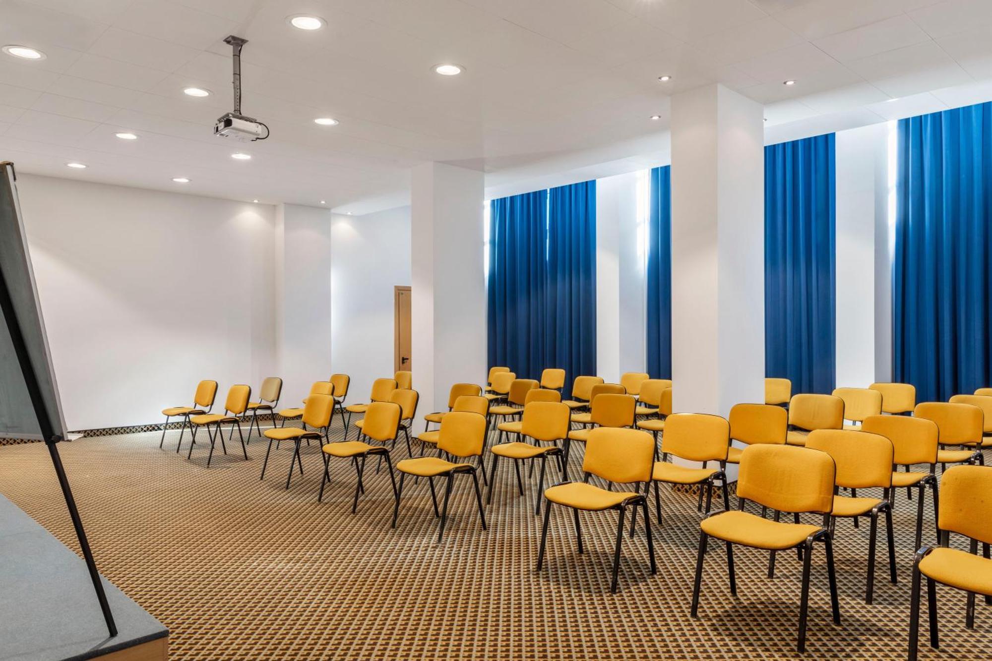 B&B Hotel Cuneo Cristal Kültér fotó