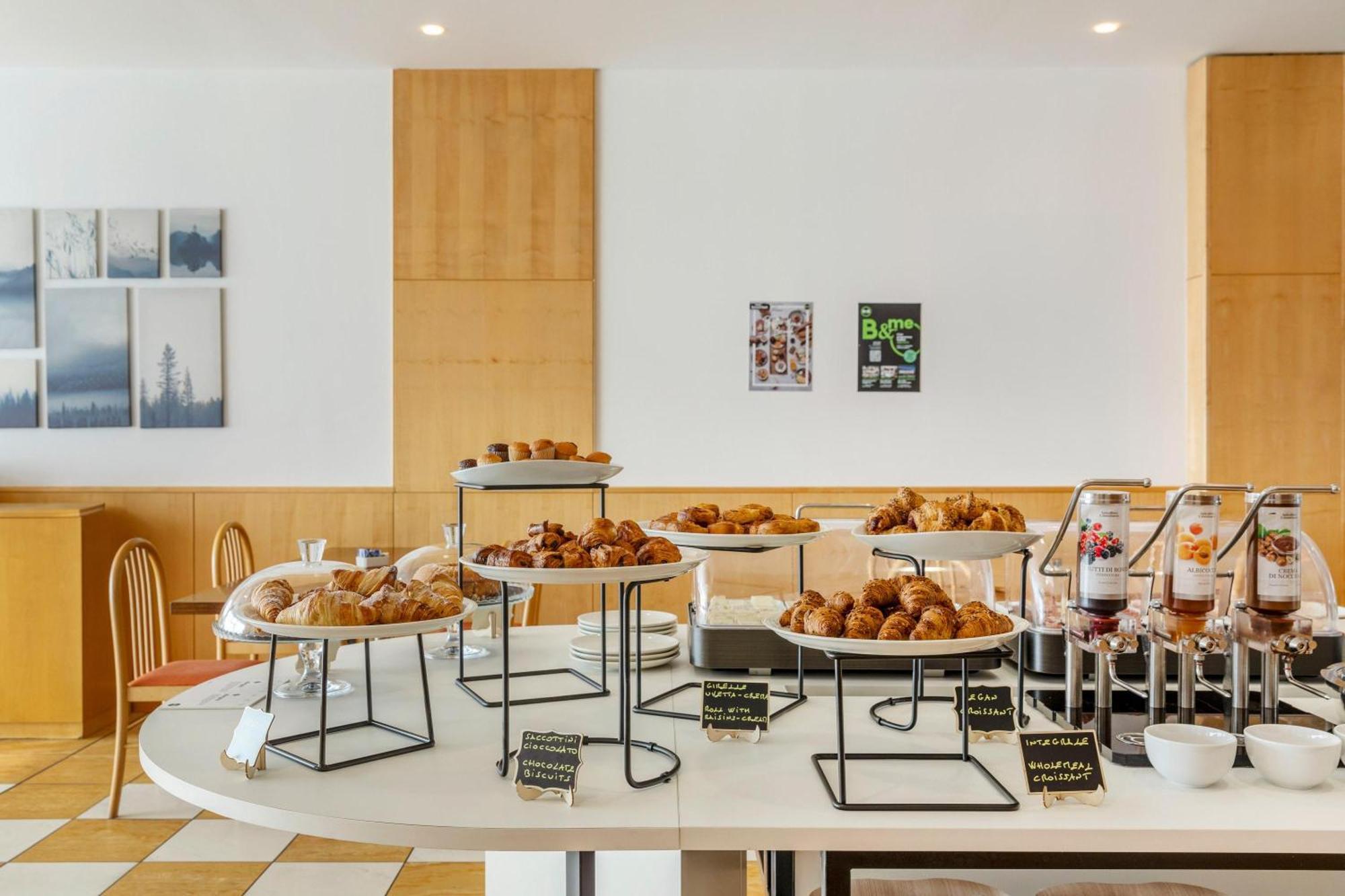 B&B Hotel Cuneo Cristal Kültér fotó